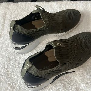 Sketchers- womens,NWOT, Mark Nanson, wedge Etty ,size 7. Non smoking,no pets